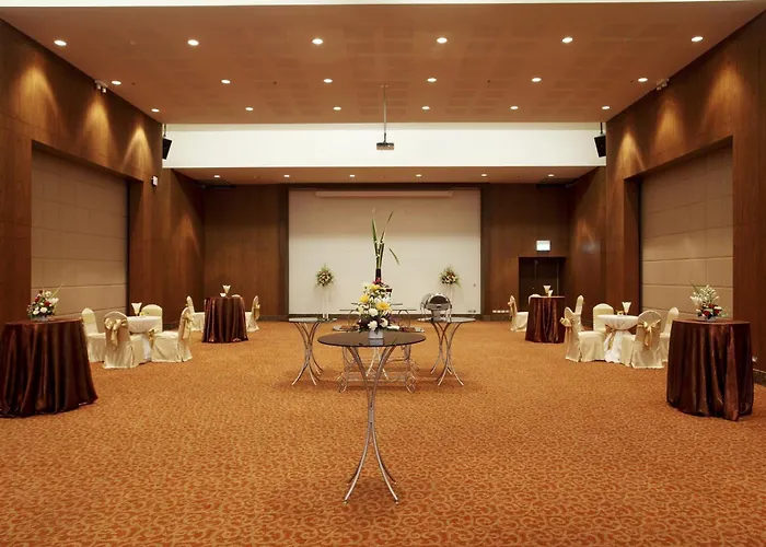 Hotel Centara Life Government Complex & Convention Centre Chaeng Watthana Bangkok