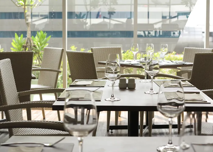 Centara Life Government Complex & Convention Centre Chaeng Watthana 호텔 방콕