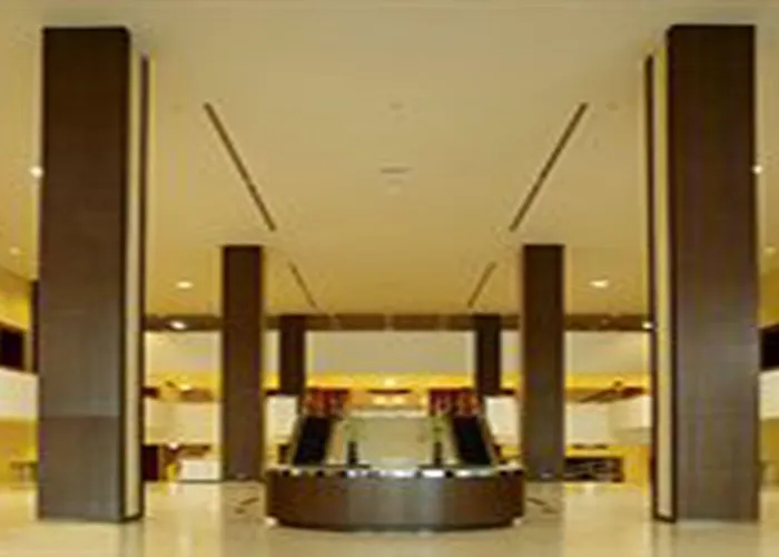 Centara Life Government Complex & Convention Centre Chaeng Watthana 4*