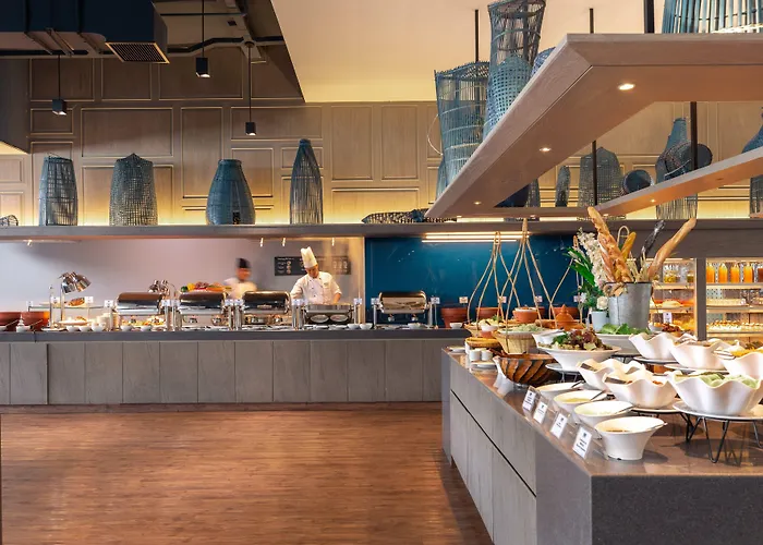 Centara Life Government Complex & Convention Centre Chaeng Watthana 4*