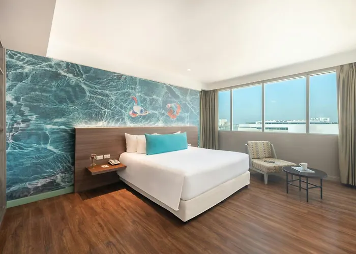 Centara Life Government Complex & Convention Centre Chaeng Watthana 4*