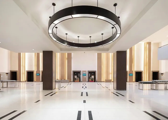 호텔 Centara Life Government Complex & Convention Centre Chaeng Watthana