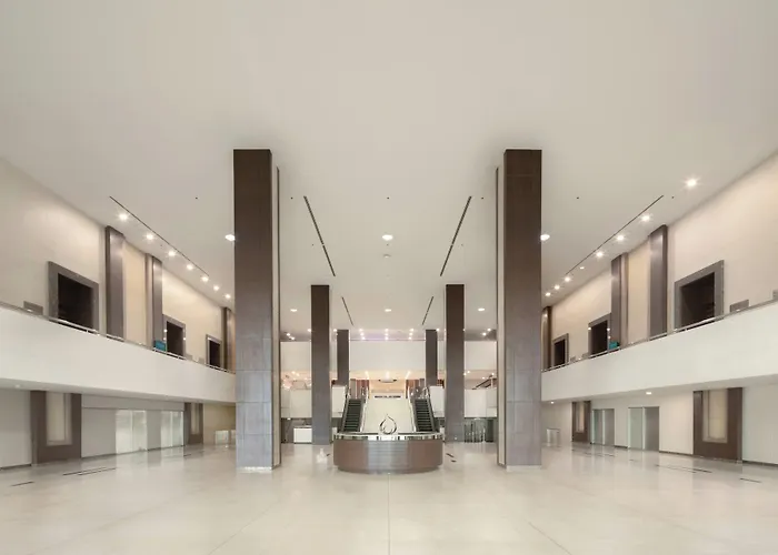 Centara Life Government Complex & Convention Centre Chaeng Watthana 호텔